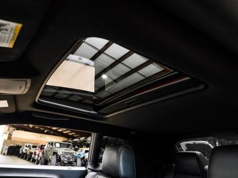 Used 2009 Dodge Challenger R/T image 13