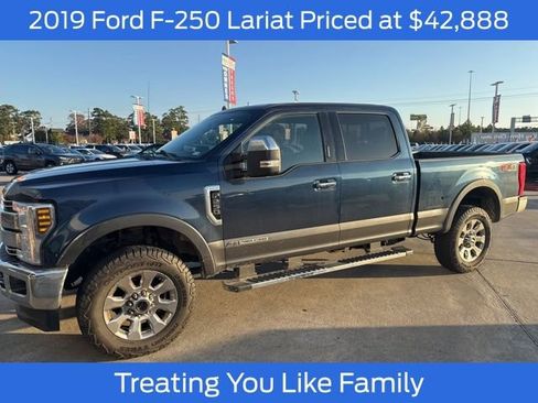Used 2019 Ford F250 Lariat w/ Chrome Package image 1