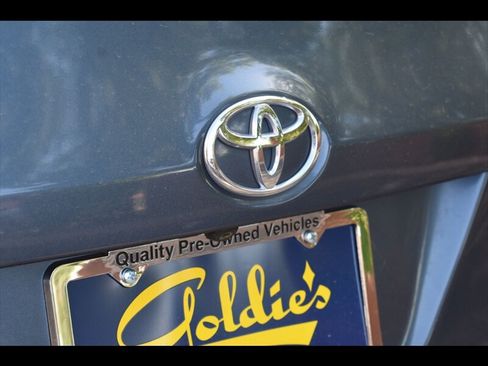 Used 2017 Toyota Corolla LE w/ Carpet Mat Package (TMS) FWD image 48