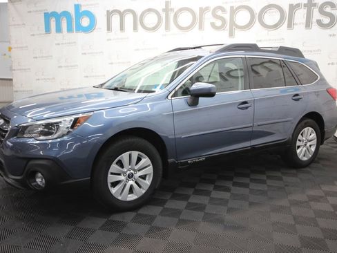 Used 2018 Subaru Outback 2.5i Premium AWD/4WD image 2
