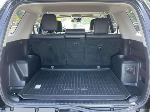 Used 2020 Toyota 4Runner Venture w/ Moonroof Package AWD/4WD image 8