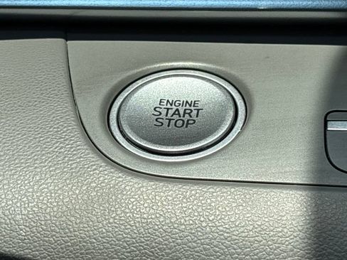 Used 2024 Hyundai Elantra SEL FWD image 15