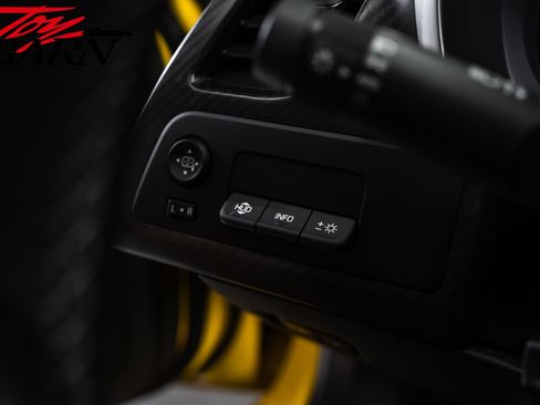 Used 2015 Chevrolet Corvette Z06 w/ 2LZ Preferred Equipment Group RWD image 33