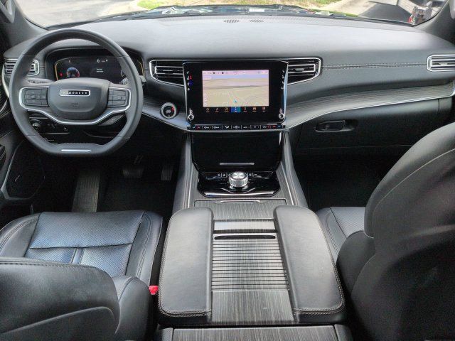 Certified 2024 Jeep Wagoneer Series II w/ Flexible Seating Group RWD image 15