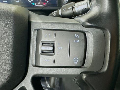 Used 2022 Land Rover Defender 110 X-Dynamic SE image 19