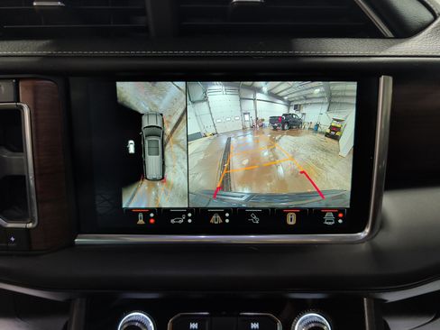 Used 2023 GMC Yukon Denali Ultimate image 15