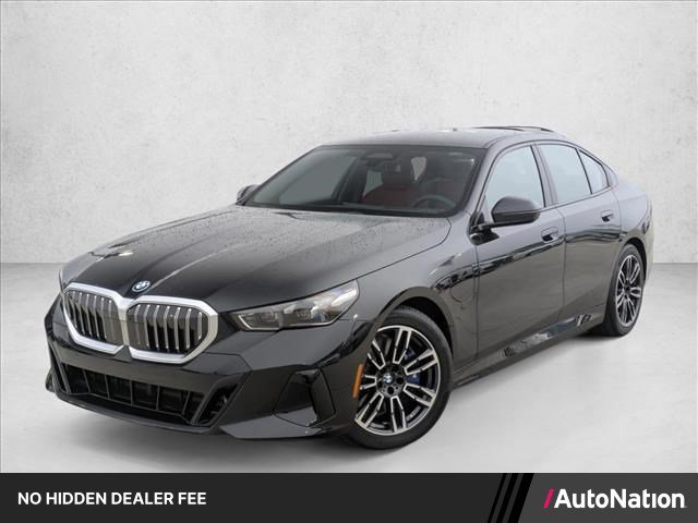 Used 2026 BMW 550e xDrive AWD/4WD image 1