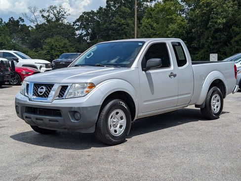 Used 2017 Nissan Frontier S RWD image 5