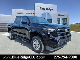Used 2025 Toyota Tacoma SR w/ SR Upgrade Package AWD/4WD video 1
