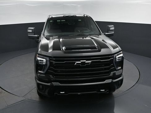 New 2026 Chevrolet Silverado 2500 High Country w/ High Country Premium Package AWD/4WD image 32