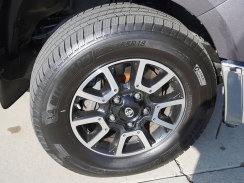 Used 2015 Toyota Tundra SR5 image 10