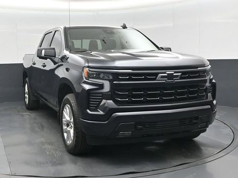 Used 2024 Chevrolet Silverado 1500 RST AWD/4WD image 12