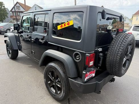 Used 2015 Jeep Wrangler Unlimited Sport w/ Connectivity Group AWD/4WD image 6