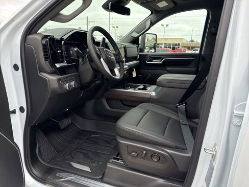 New 2026 GMC Sierra 2500 SLT w/ SLT Convenience Package image 11