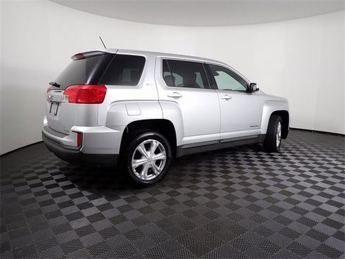Used 2017 GMC Terrain SLE image 15