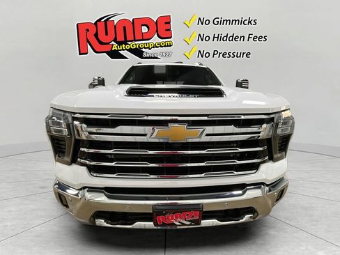Used 2025 Chevrolet Silverado 3500 LTZ w/ LTZ Plus Package image 8