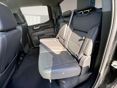 Used 2025 GMC Sierra 1500 SLT image 23
