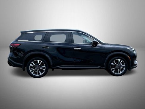 Certified 2025 INFINITI QX60 Luxe w/ Vision Package AWD/4WD image 4