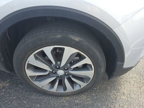 Used 2022 Buick Encore Preferred w/ Safety Package FWD image 9