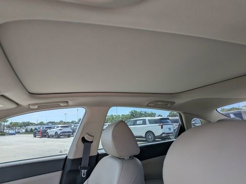 Used 2018 Kia Optima EX w/ Technology Package FWD image 22