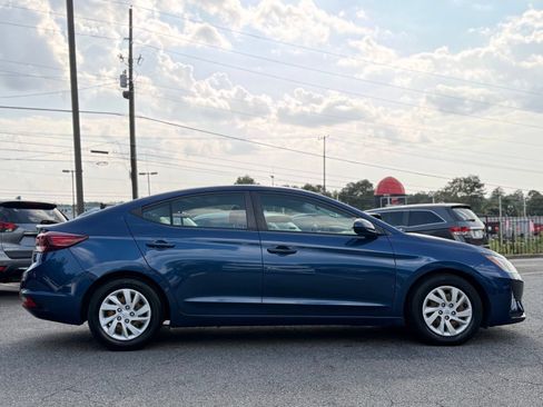 Used 2020 Hyundai Elantra SE FWD image 6