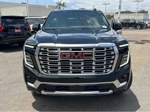 New 2026 GMC Yukon XL Denali w/ Advanced Technology Package AWD/4WD image 2