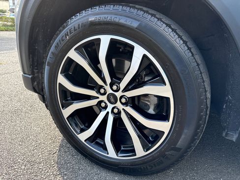 Used 2022 Ford Explorer ST-Line w/ Class IV Trailer Tow Package image 10