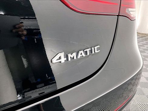 Used 2023 Mercedes-Benz GLC 300 4MATIC image 7