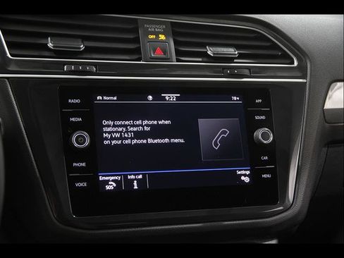 Certified 2024 Volkswagen Tiguan SE AWD/4WD image 11