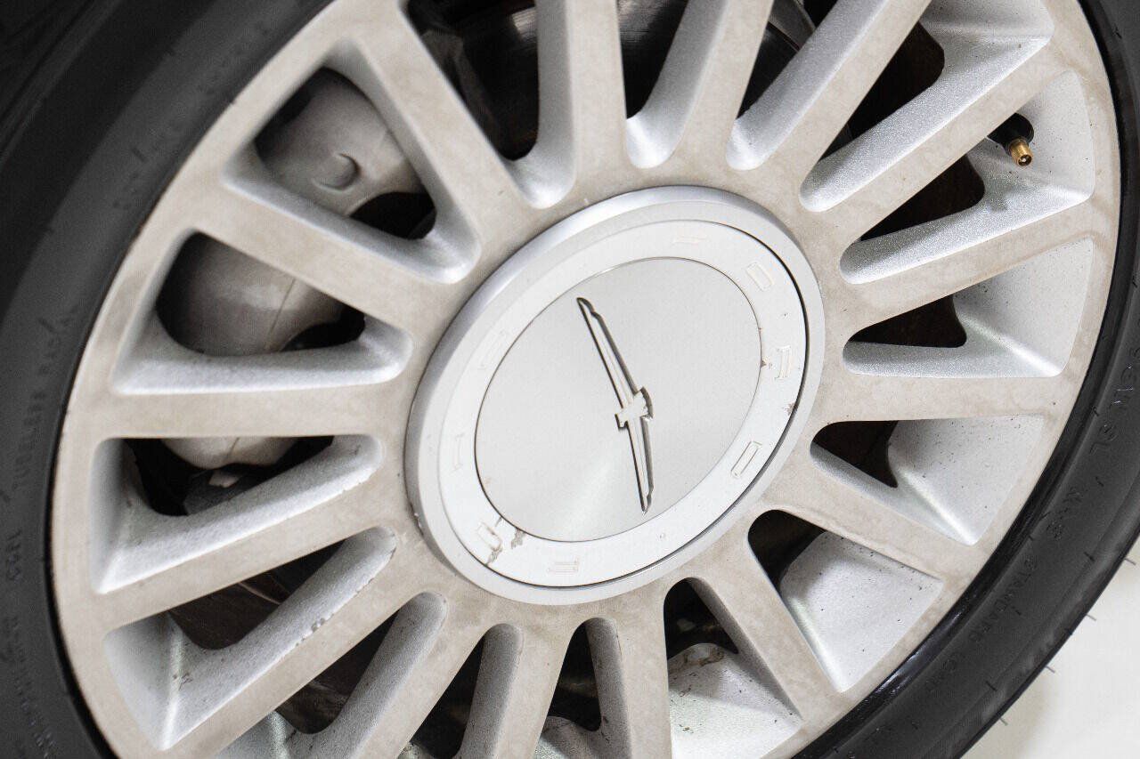 Used 2005 Ford Thunderbird RWD image 47