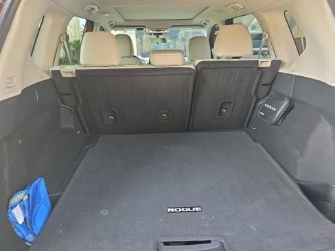 Used 2023 Nissan Rogue SV w/ SV Premium B Package FWD image 10