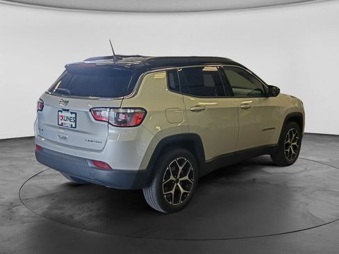 Used 2025 Jeep Compass Limited AWD/4WD image 9