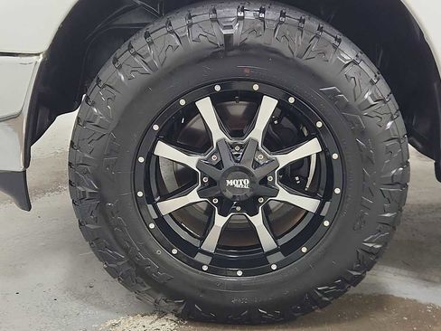 Used 2017 RAM 1500 Classic SLT image 10