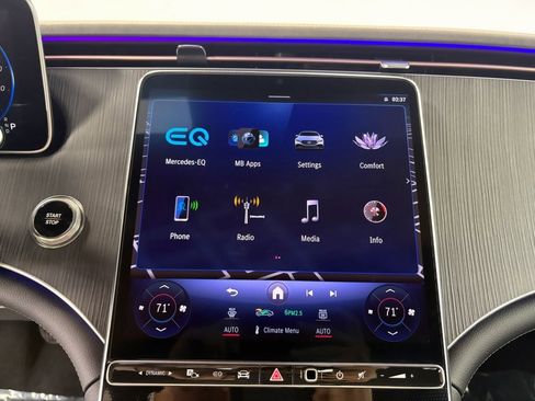 Used 2023 Mercedes-Benz EQE 500 4MATIC Sedan w/ Pinnacle Trim Package image 18