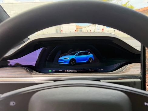 Used 2023 Tesla Model X AWD/4WD image 17