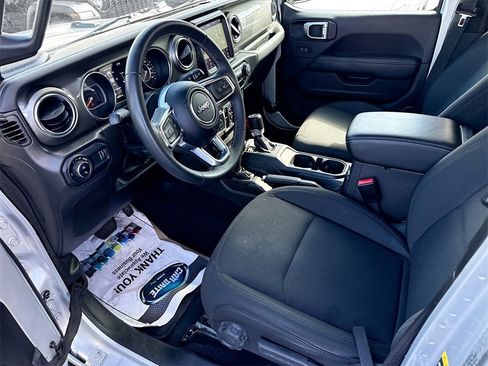 Used 2023 Jeep Gladiator Overland image 25