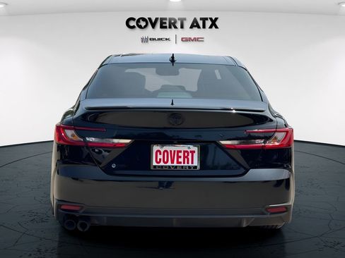 Used 2025 Toyota Camry SE w/ Convenience Package FWD image 5