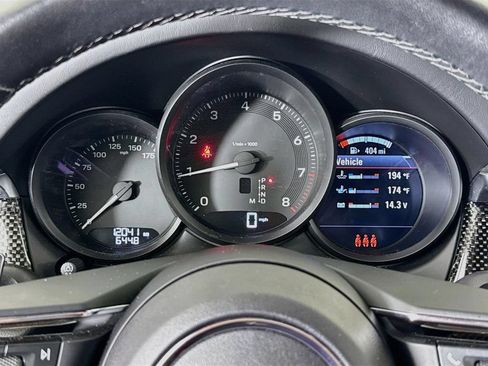 Certified 2024 Porsche Macan AWD/4WD image 13