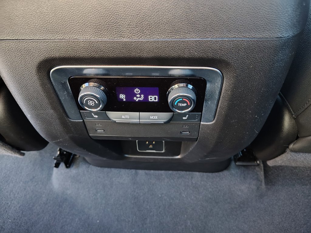 Used 2025 Chevrolet Suburban High Country AWD/4WD image 47