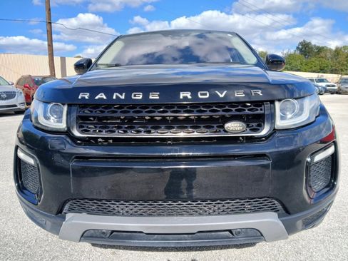 Used 2017 Land Rover Range Rover Evoque SE image 2