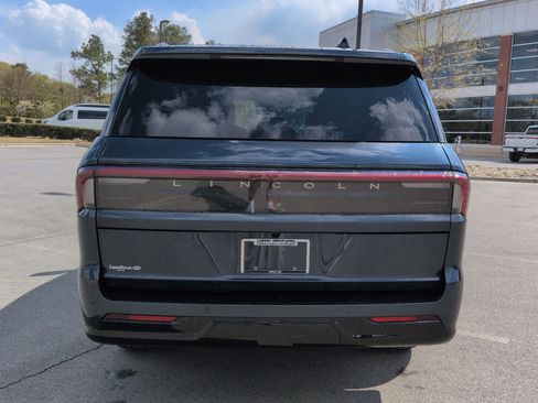 Used 2025 Lincoln Navigator L Reserve w/ Jet Appearance Package image 7