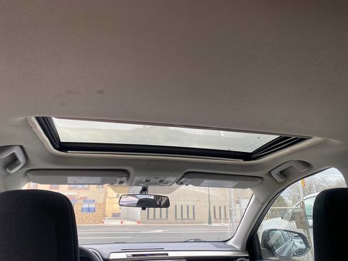 Used 2015 Toyota RAV4 XLE image 16