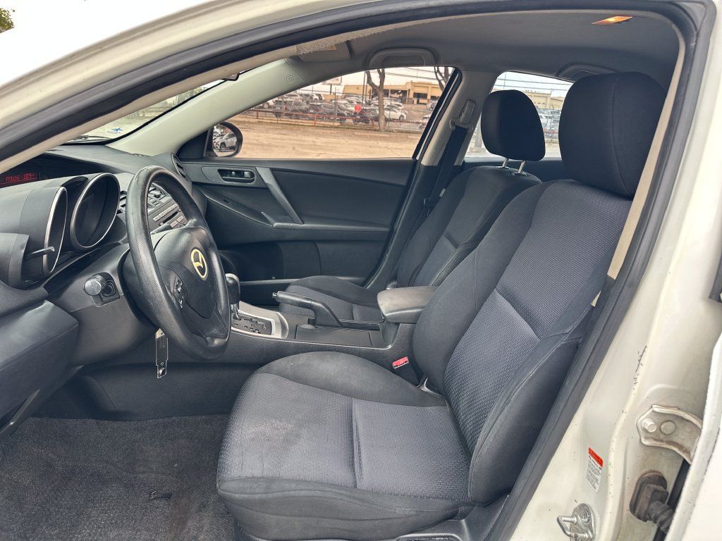 Used 2010 MAZDA MAZDA3 i Sport FWD image 10