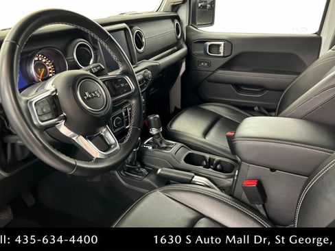 Used 2022 Jeep Gladiator Overland image 15