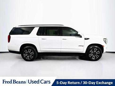 Used 2022 GMC Yukon XL AT4 AWD/4WD image 9