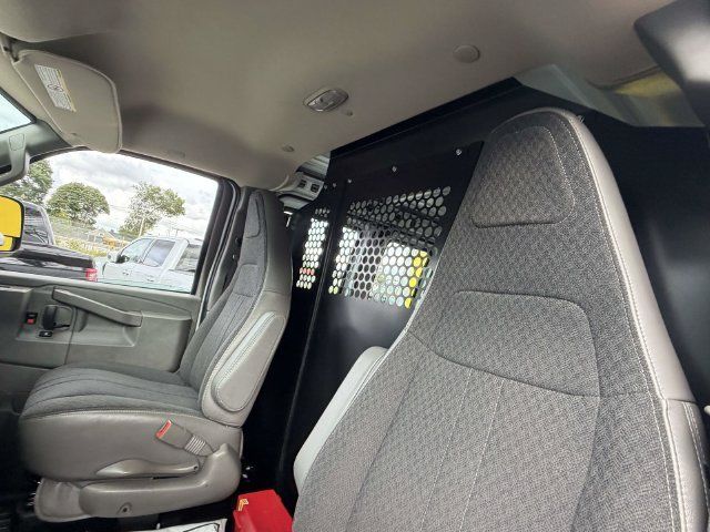 Used 2025 GMC Savana 2500 w/ Driver Convenience Package RWD image 14