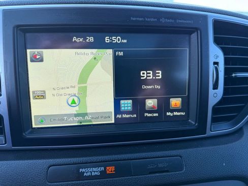 Used 2017 Kia Sportage EX w/ EX Technology Package FWD image 9