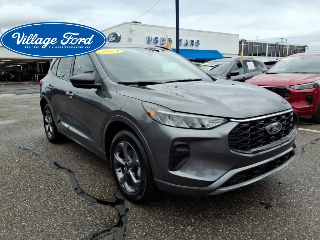 Certified 2024 Ford Escape ST-Line w/ Tech Pack #1 AWD/4WD image 4