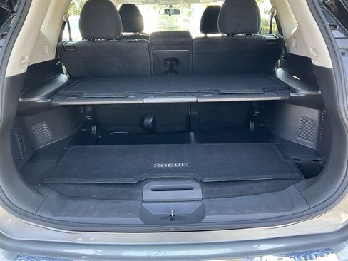 Used 2016 Nissan Rogue S AWD/4WD image 13