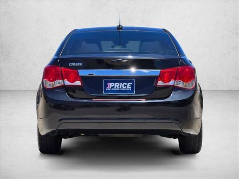 Used 2015 Chevrolet Cruze LS FWD image 6